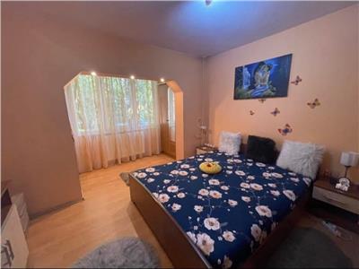 Apartament 2 camere, DECOMANDAT, ETAJ 1- Zona Aradului